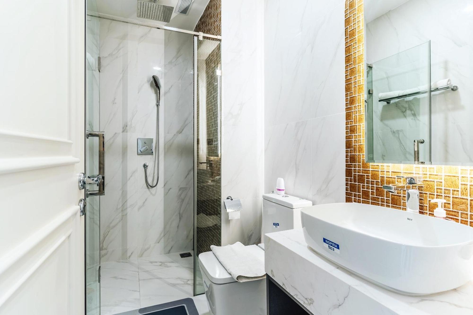 Delux D1,3bedrooms,2 Bath,pool,gym Appartement *